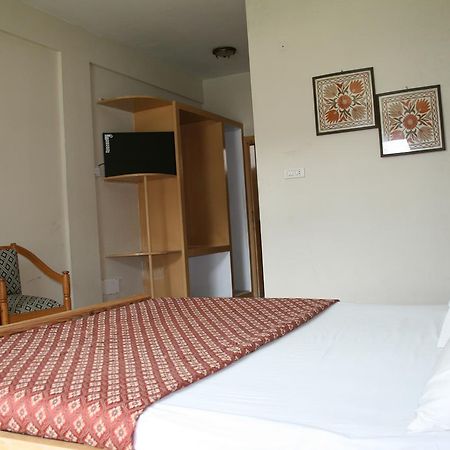Pine Top Hotels 나란 외부 사진