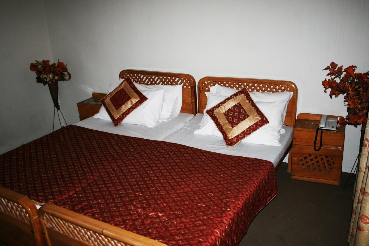 Pine Top Hotels 나란 외부 사진