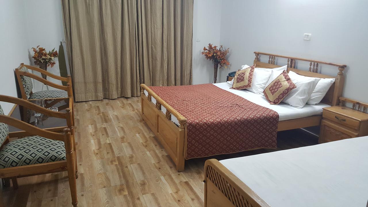Pine Top Hotels 나란 외부 사진