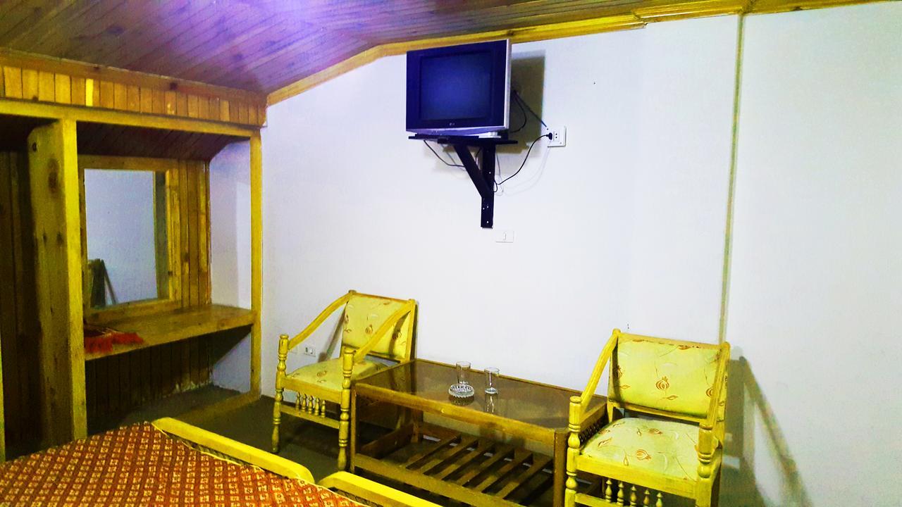 Pine Top Hotels 나란 외부 사진