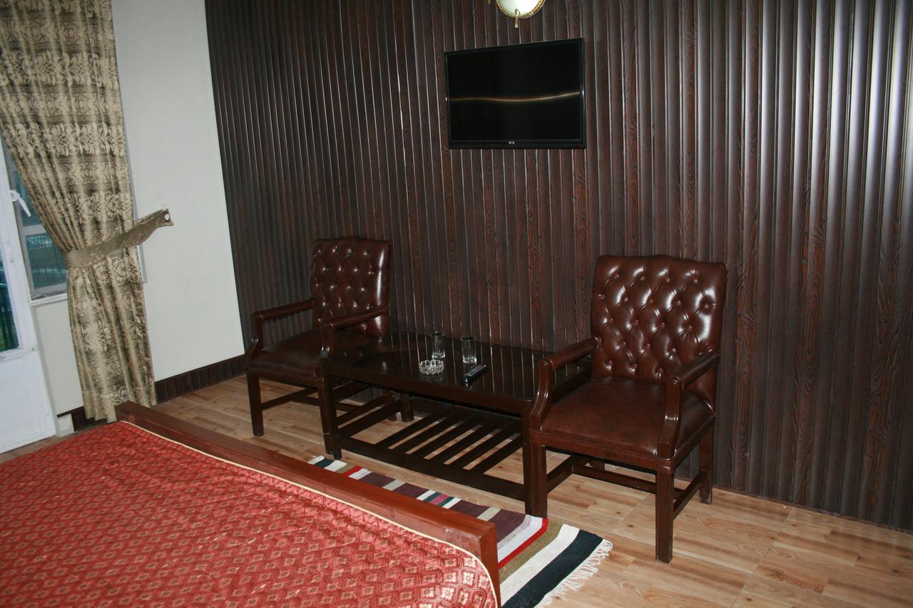 Pine Top Hotels 나란 외부 사진