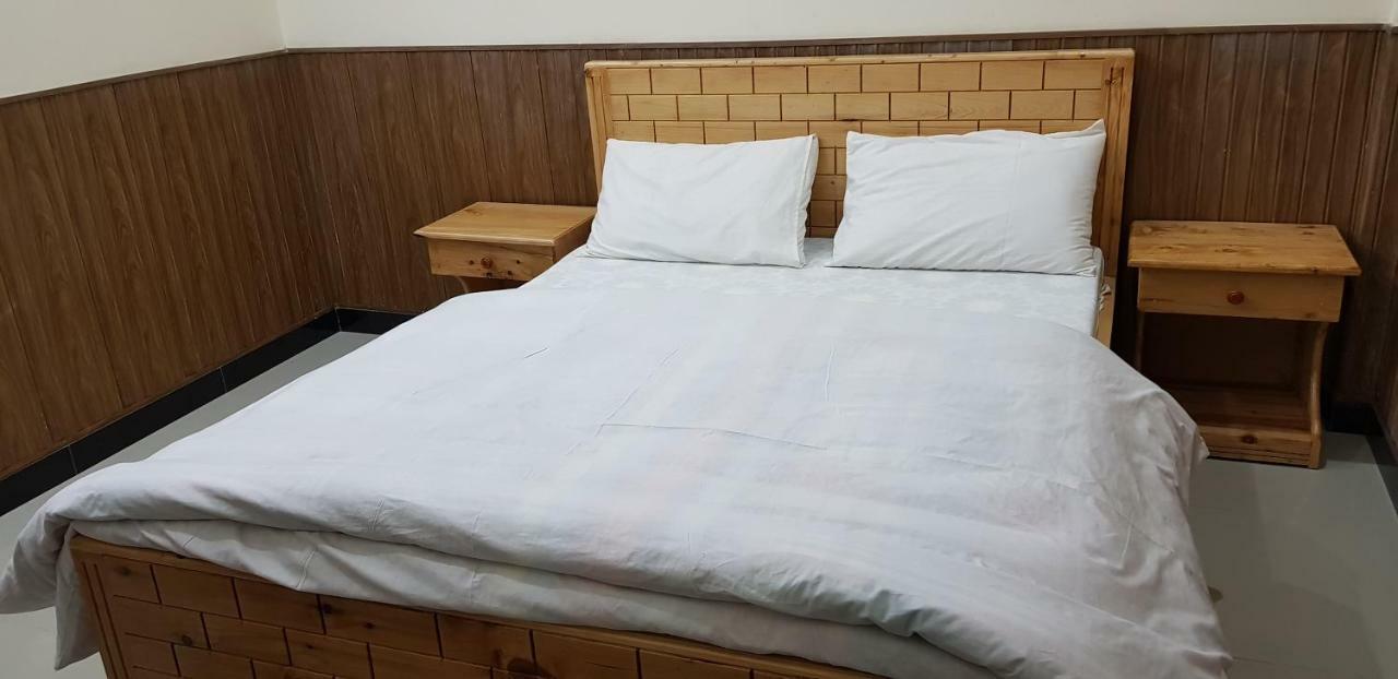 Pine Top Hotels 나란 외부 사진
